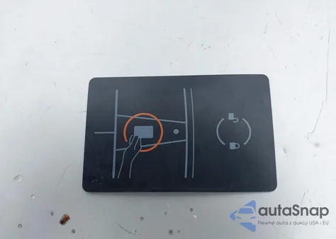 2021 Tesla Model Y Long Range Dual Motor All-Wheel Drive z USA, uszkodzony, nr VIN 5YJYGAEE3MF194474